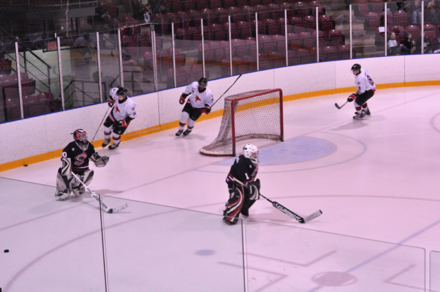 Cambridge_Winter_Hawks_Game_071.JPG